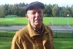 Kjell bar stein i Nesskogen