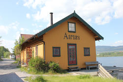 Årnes brygge - knutepunkt ved Norsjø