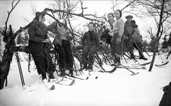 Familien Ramstad, Sverre, Clara, Bengt og Bitten, på skitur 