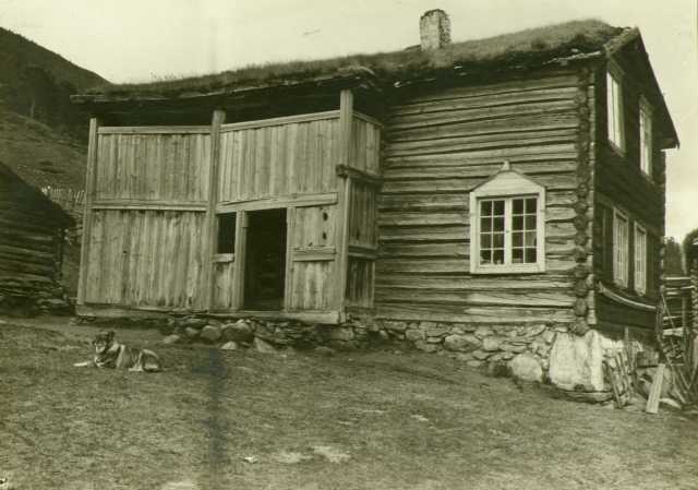Stue fra 1622, Øvre Korsvoll, Dovre, Oppland. Fotografert 1911.