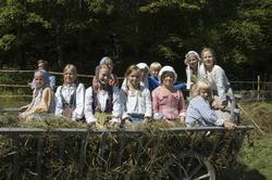 Levendegjøring på museum.Ferieskolen uke 31. Alle barna er 