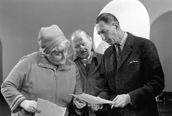 Serie. Fra prøvene til revyen "Lykke til" på Chat Noir i Osl