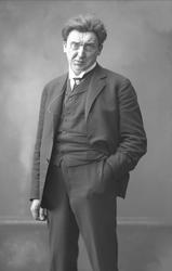 Portrett, skuespiller Stormoen som Dr. Schack, Kjærlighed og