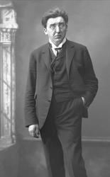 Portrett, skuespiller Stormoen som Dr. Schack, Kjærlighed og