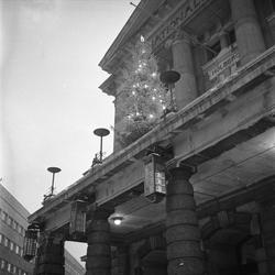Johanne Dybwads plass 1, Oslo, 21.12.1955. Nasjonalteateret.