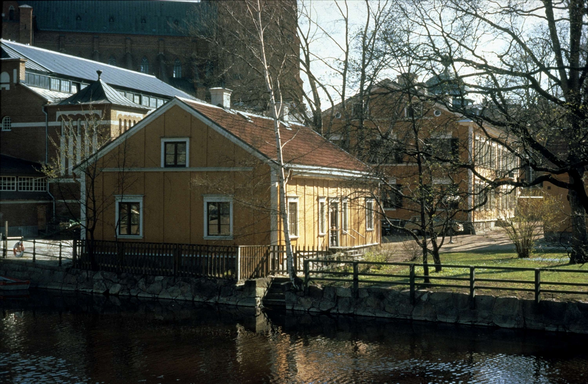 Walmstedtska gården vid Fyrisån, Uppsala 1974