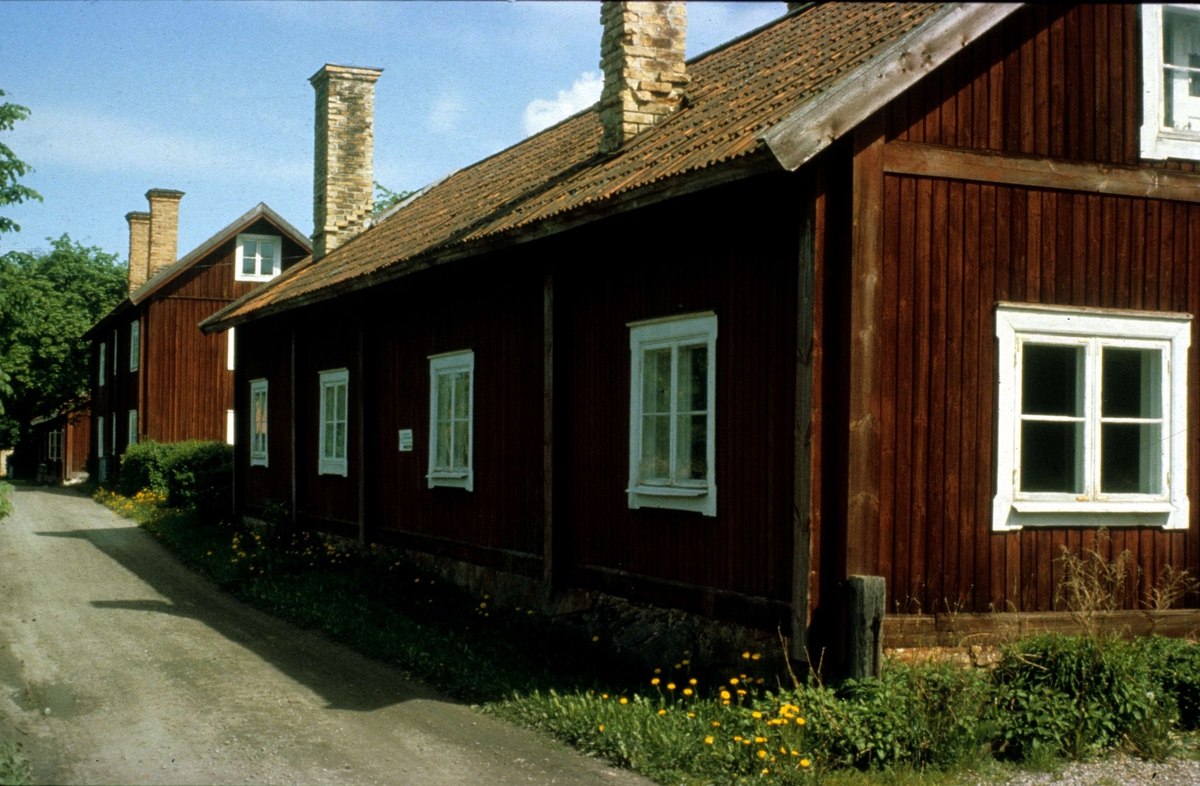 Brukarbetarbostad i Lövstabruk, Österlövsta socken, Uppland 1983