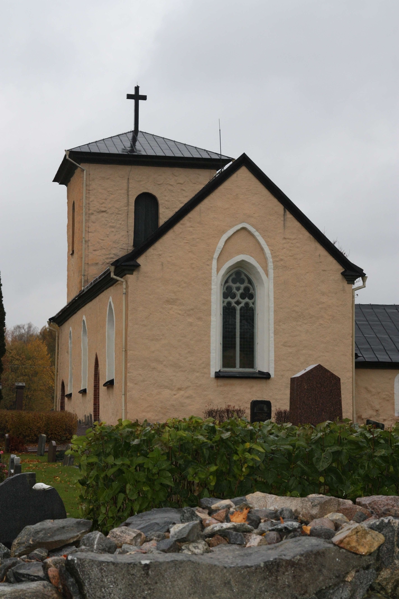 Kalmar kyrka från öster, Kalmar socken, Uppland 2010