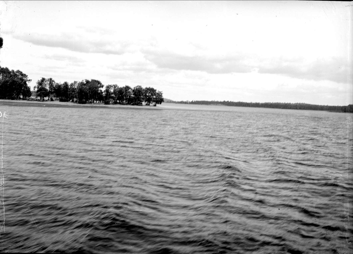 Björkfjärden vid Gräsholmen i Mälaren, Låssa socken, Uppland i september 1914