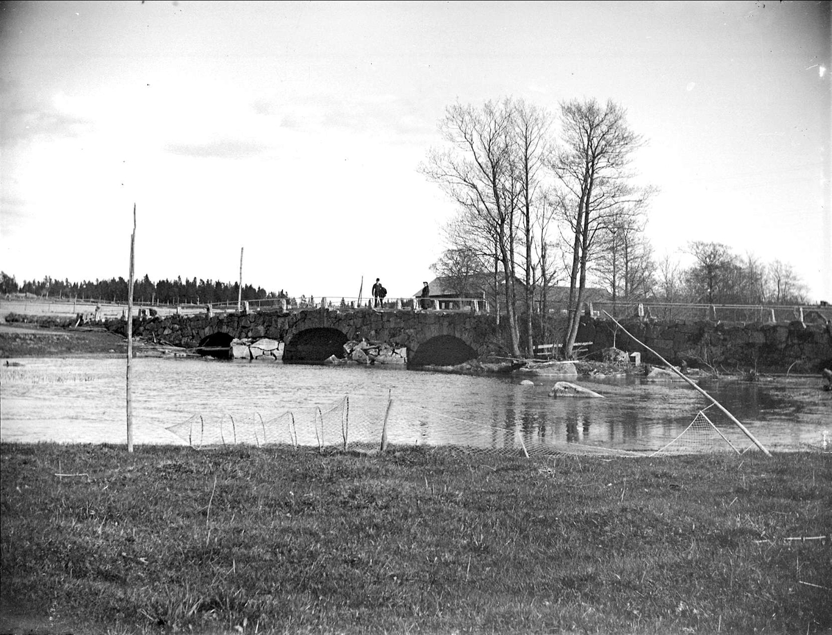 Stenvalvsbro i Säva, Gryta socken, Uppland maj 1912