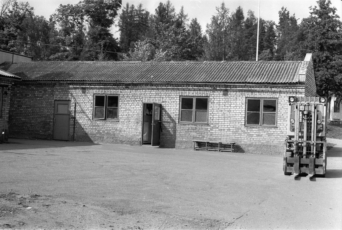 Omklädningsrum och matsal, Vattholma bruk, Vattholma, Lena socken, Uppland 1978