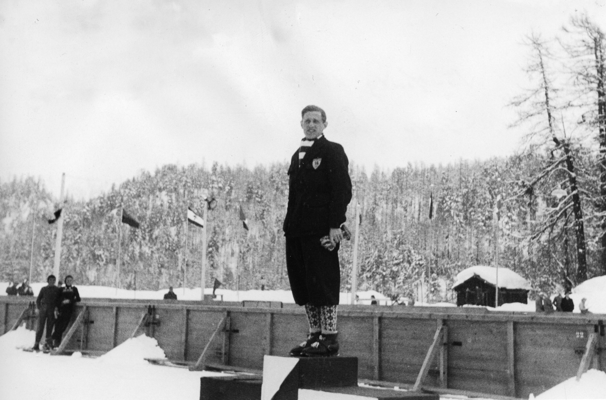 Petter Hugsted won the gold medal in the Olympic Games in St. Moritz in 1948.