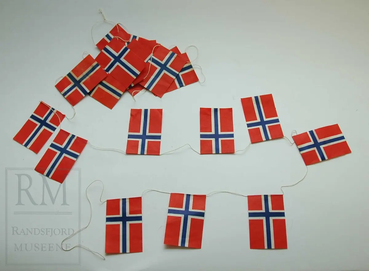 Juletrepynt, norske flagg
