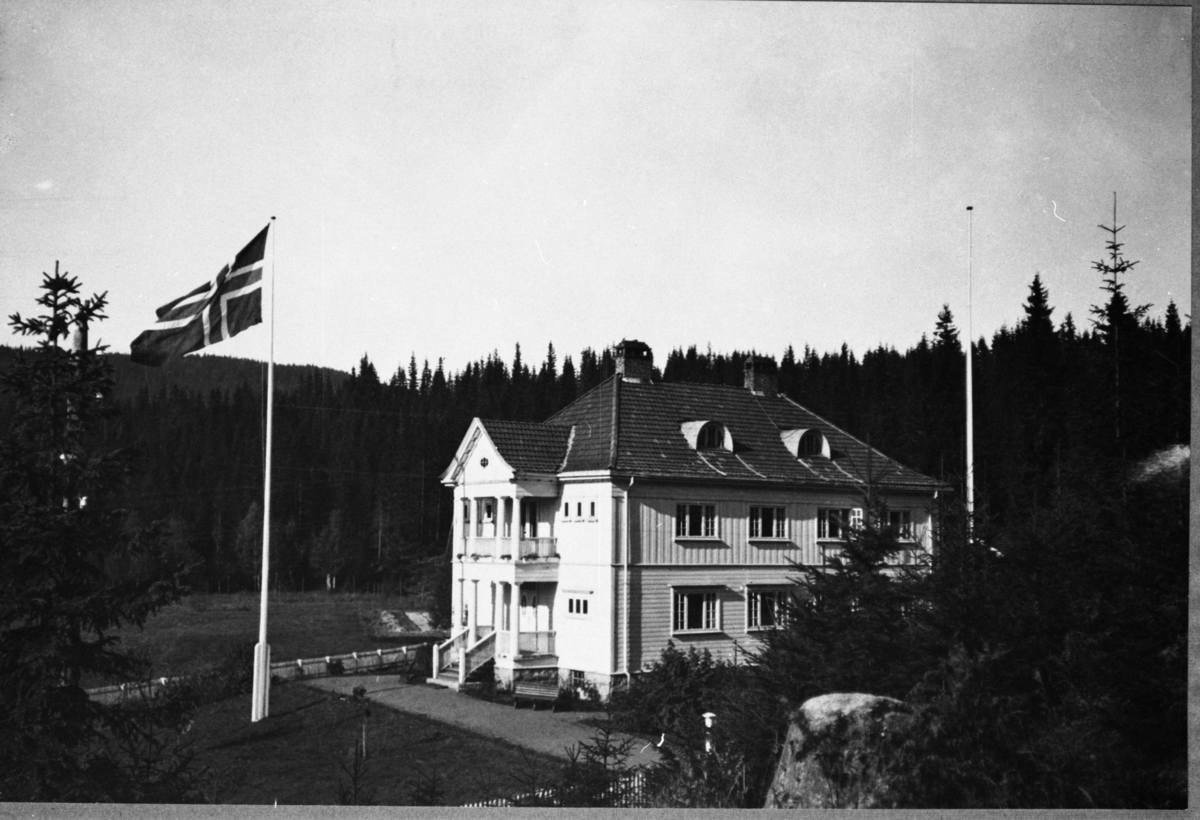 Granly, Hadeland Bergverks administrasjonsbygning.
