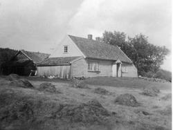 Buggeland, framsiden - inngangspartiet