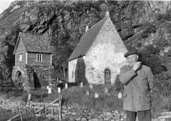 Kvifor så stor kyrkje på Kinn