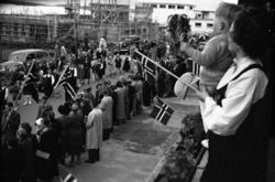 Til venstre ser vi Tollbua under oppføring fra 1952-1954..17