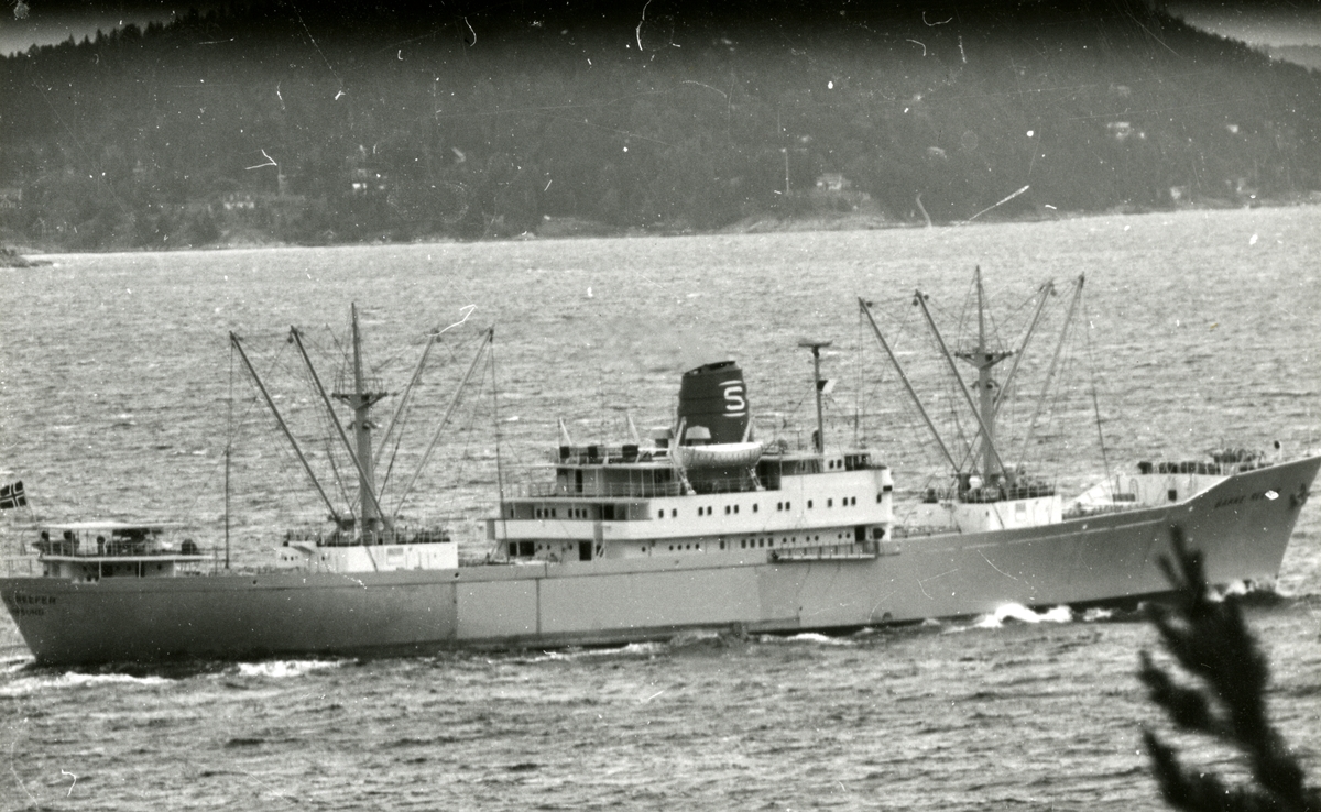 M/S 'Bakke Reefer' (b.1963, Öresundsvarvet A/B, Landskrona), - ved Filtvedt.