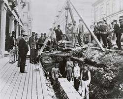 Nedlegging av kabelkanal i Prinsens gate, Christiania ca 189