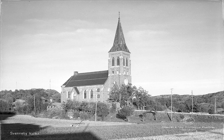 Enligt AB Flygtrafik Bengtsfors: "Svenneby kyrka Bohuslän".