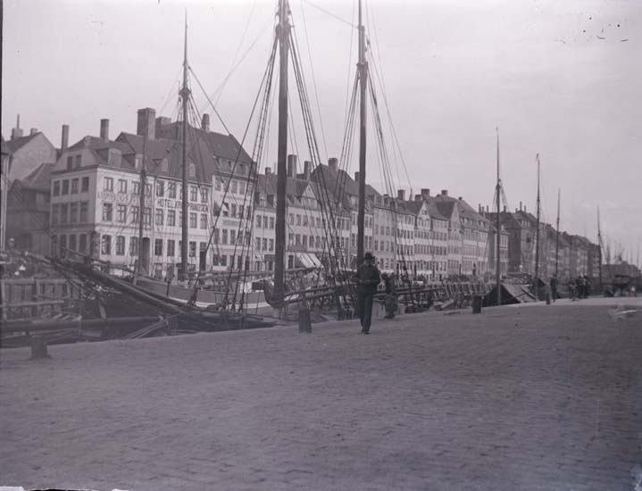 Enligt text som medföljde bilden: "Danmark, Köbenhamn."