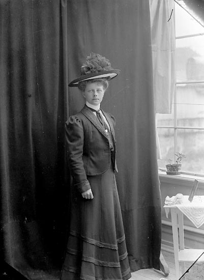 Enligt fotografens journal nr 1 1904-1908: "Nilsson, Fr. Helga Göteborg".