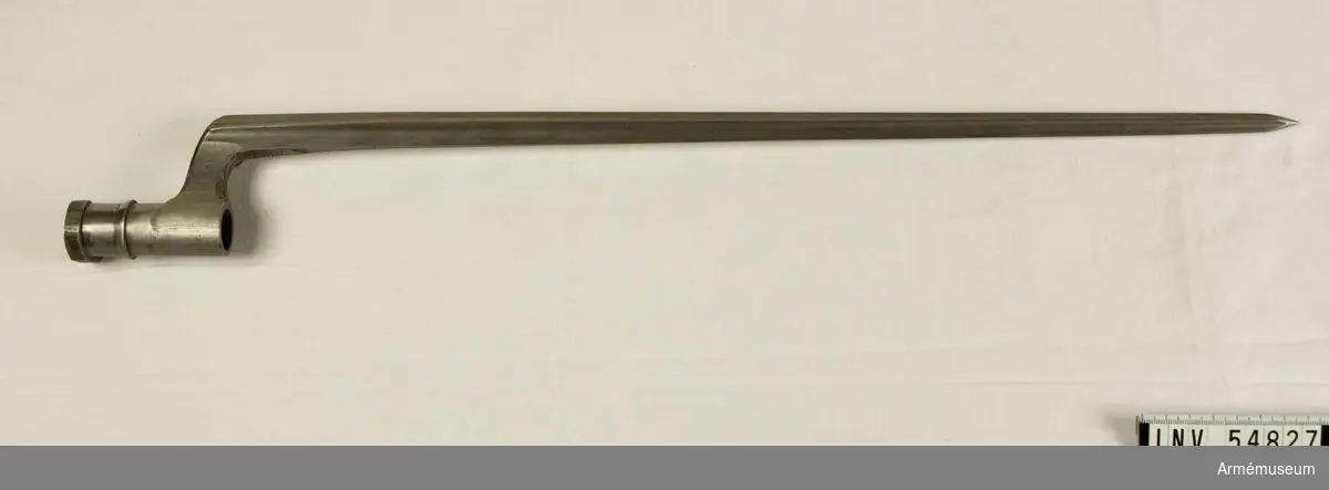 Grupp E VIII. 
Nr 15 (av 20) i tillverkningsordningen. Gevärsdel till 1867 års gevär m/1867, en av c:a 400 delar. 
