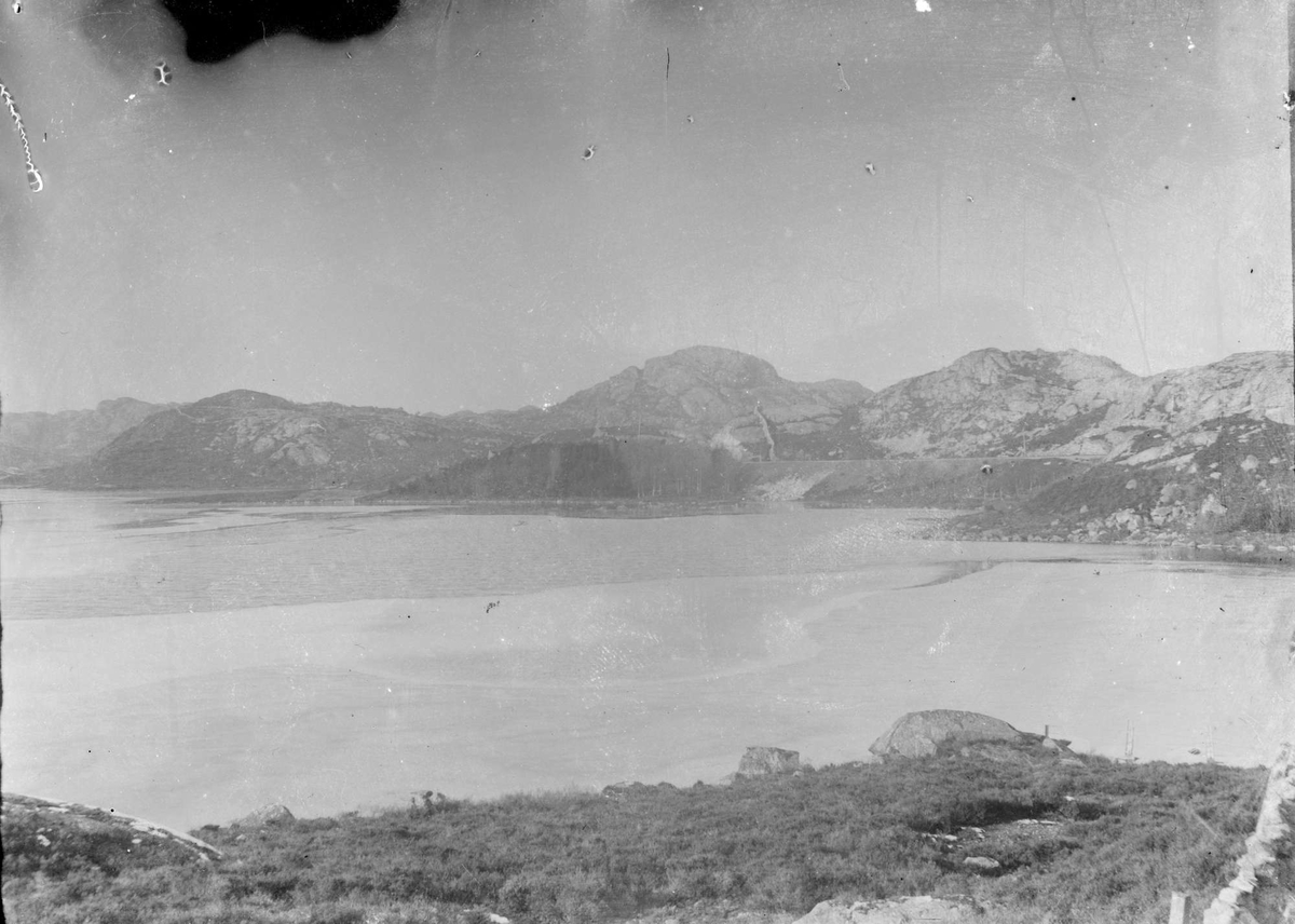 Kvidingsvatnet ved Hellvik stasjon - Dalane Folkemuseum / DigitaltMuseum