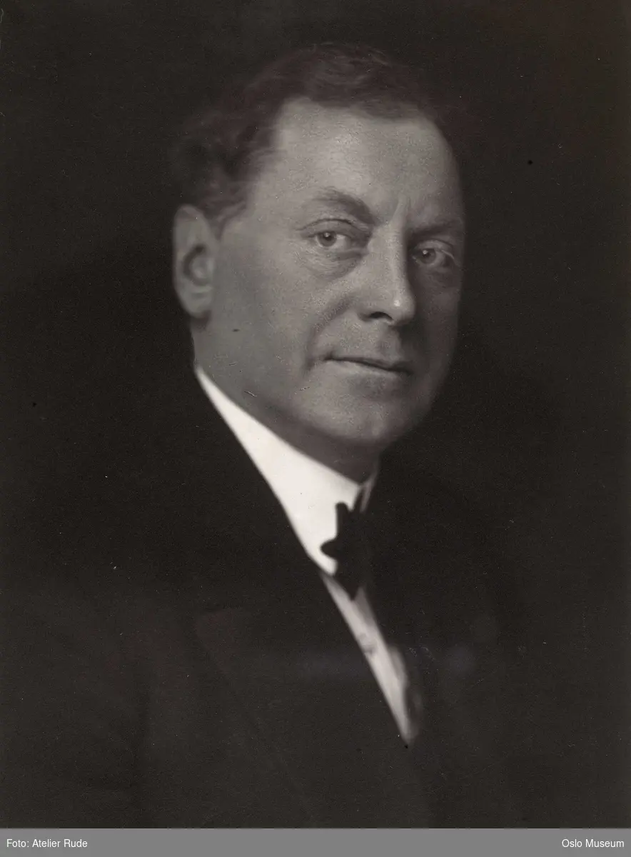 Knudsen, David (1875 - 1952)