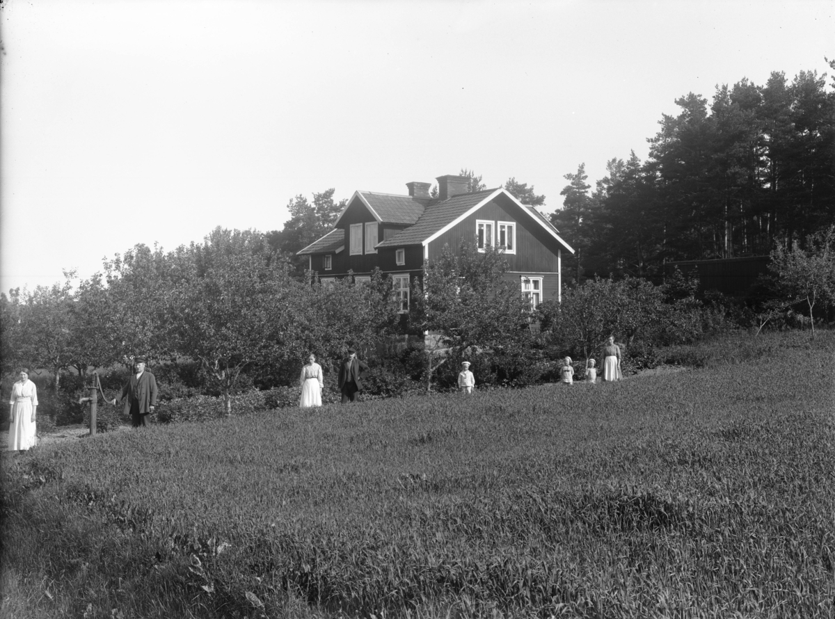 Gånstavägen 5 B, Bergvreten, Enköping, från sydöst, troligen 28 juni 1916
