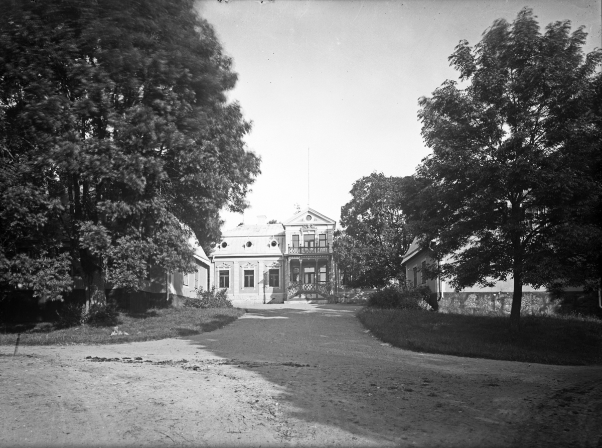 Doktor Ernst Westerlunds gård Halmbyboda, Funbo socken, Uppland ...