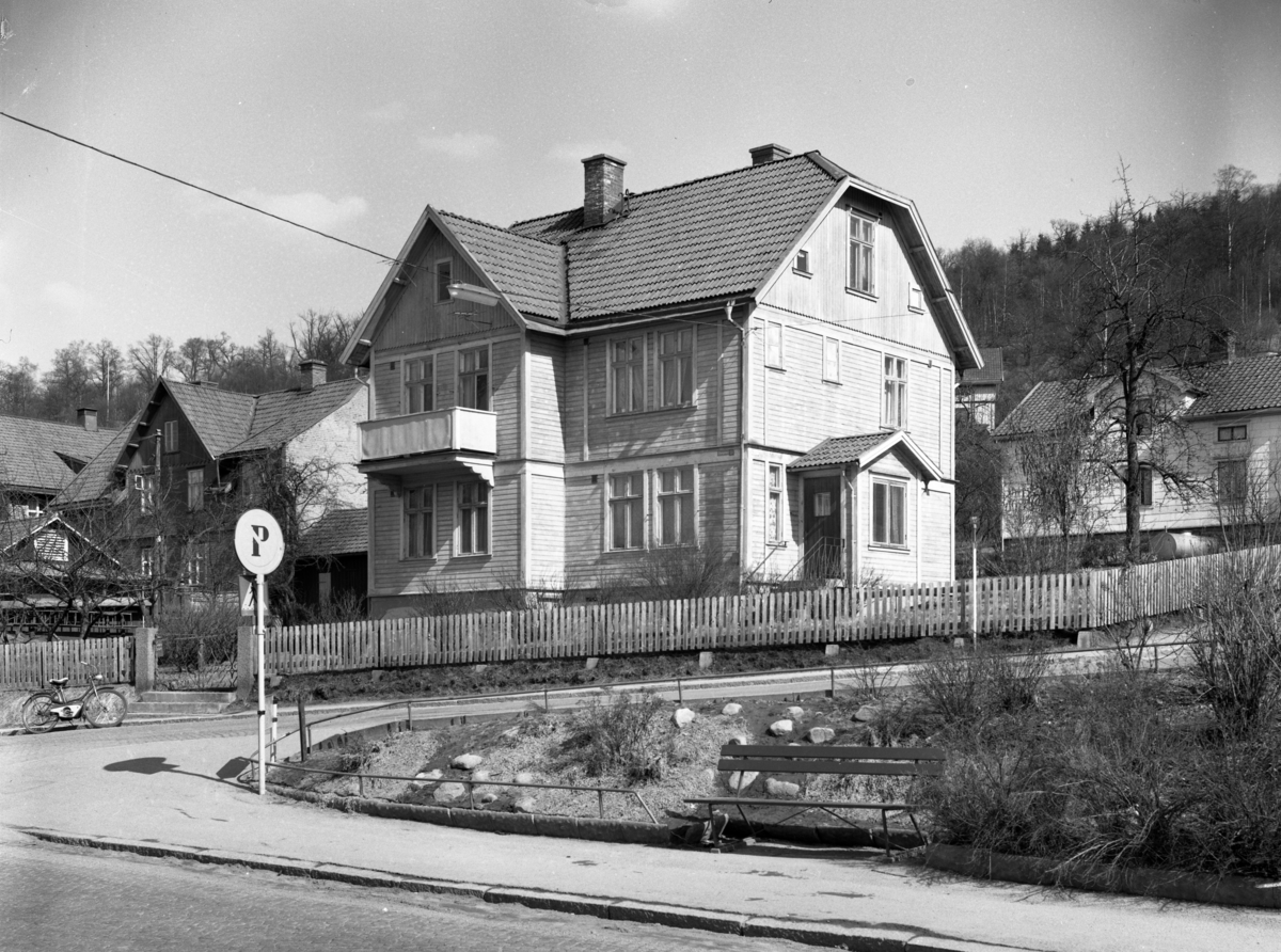 Hus som ska rivas på Söder i Huskvarna 1964.