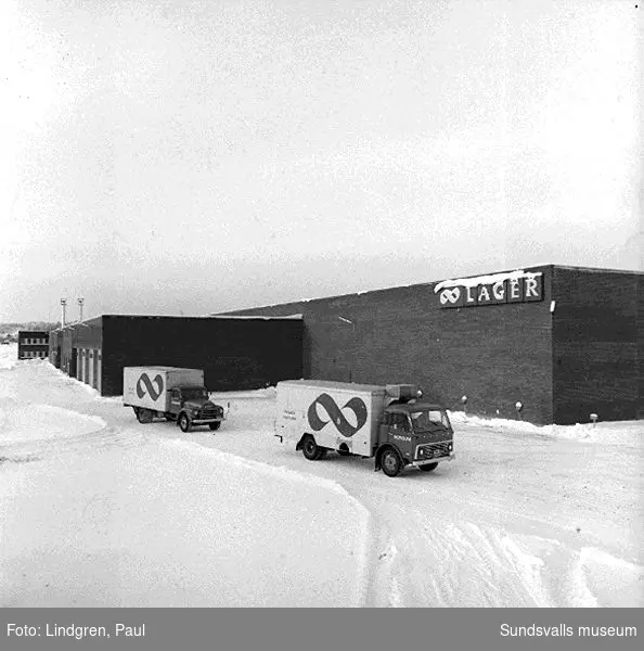 Fotografering av Kooperativa Förbundets lagercentral i Birsta inför invigningen 1968-02-09.