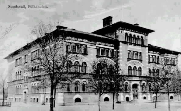 Text till bild "Sundsvall, Folkskolan."
Folkskolan och senare Gustav Adolf-skolan uppfördes 1890-1892.