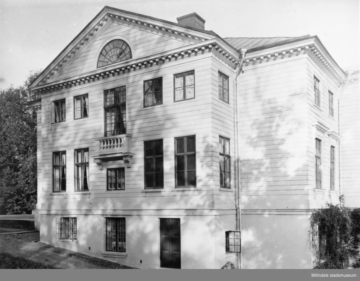 Västra fasaden på Gunnebo slott, 1930-tal.
