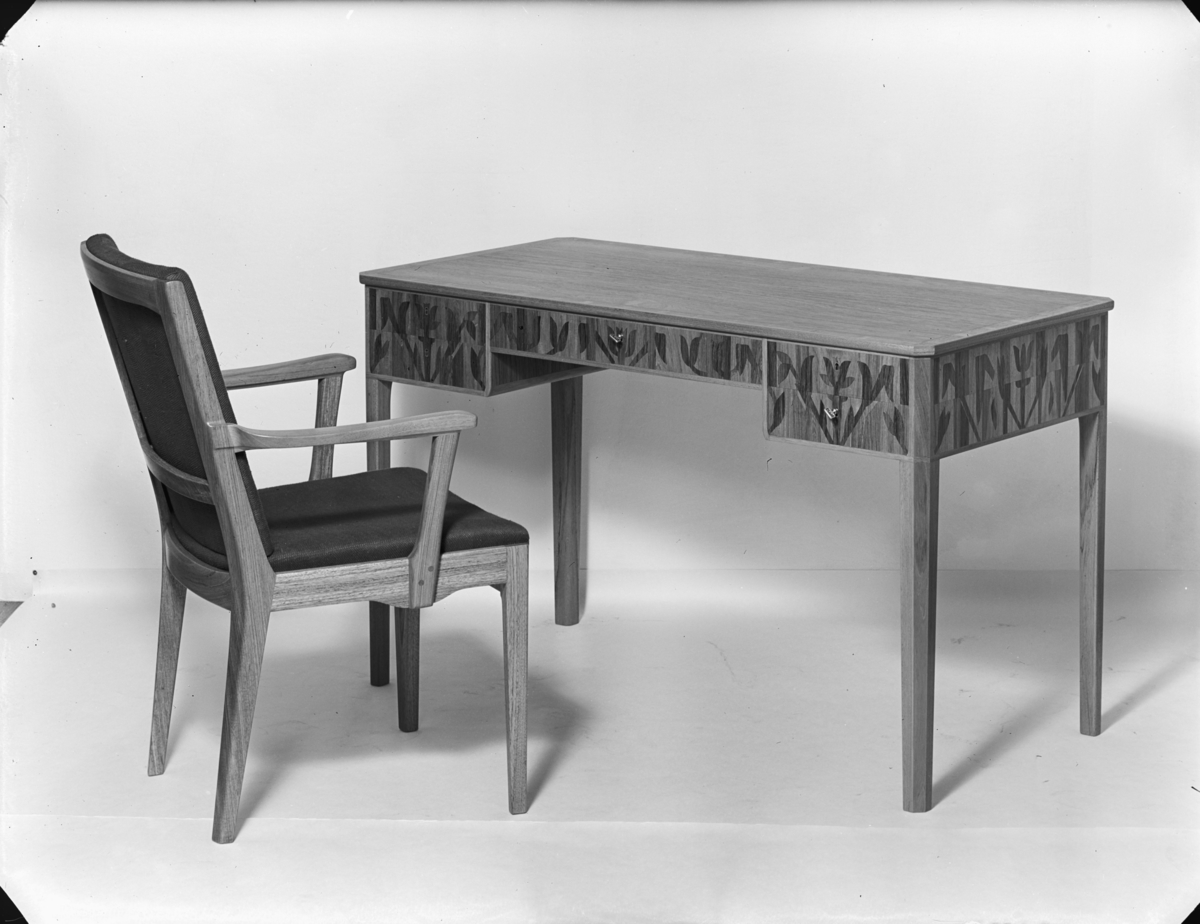 Hantverkets utställning
Bord och stol