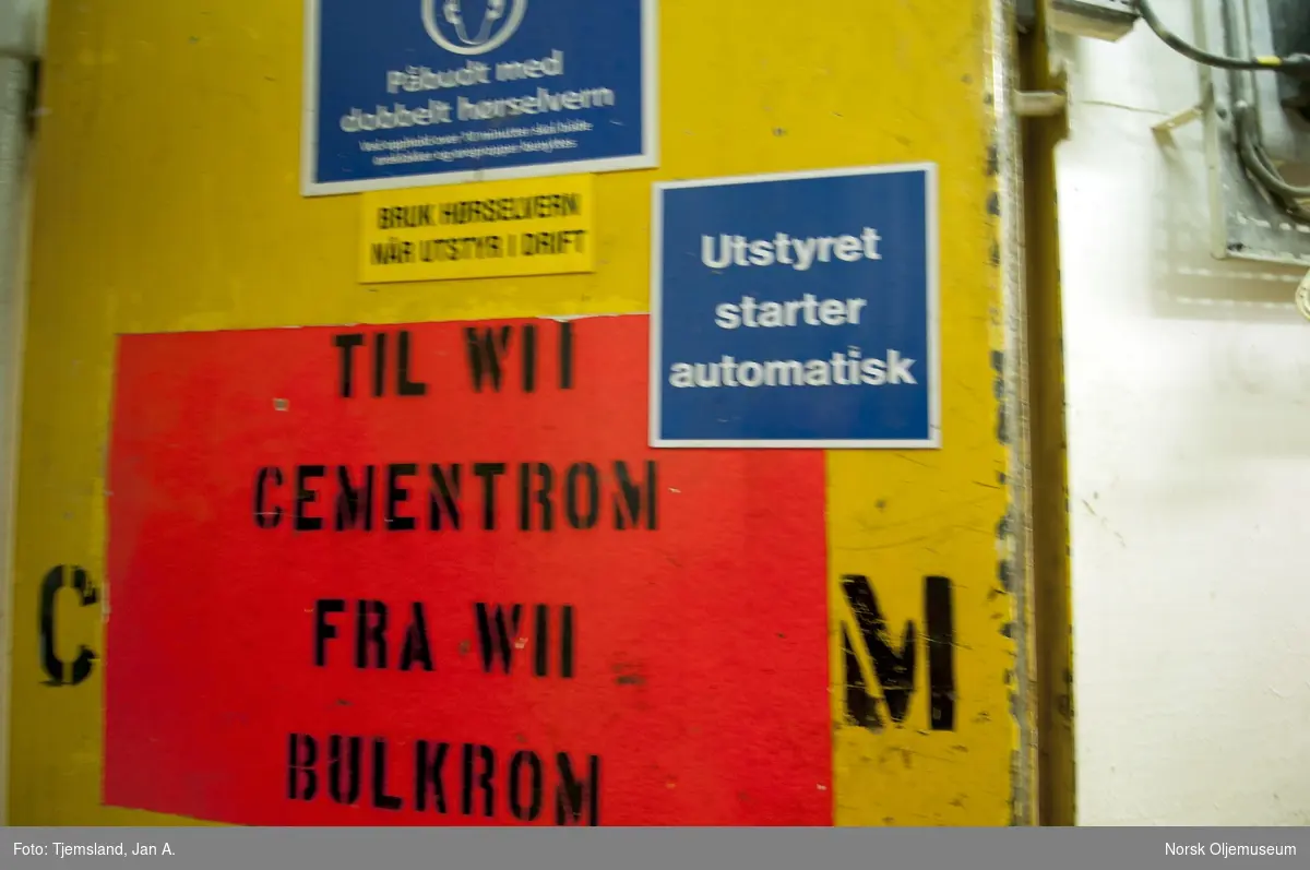 Dør som går fra W11 bulkromm til W11 cementrom på Statfjord C.