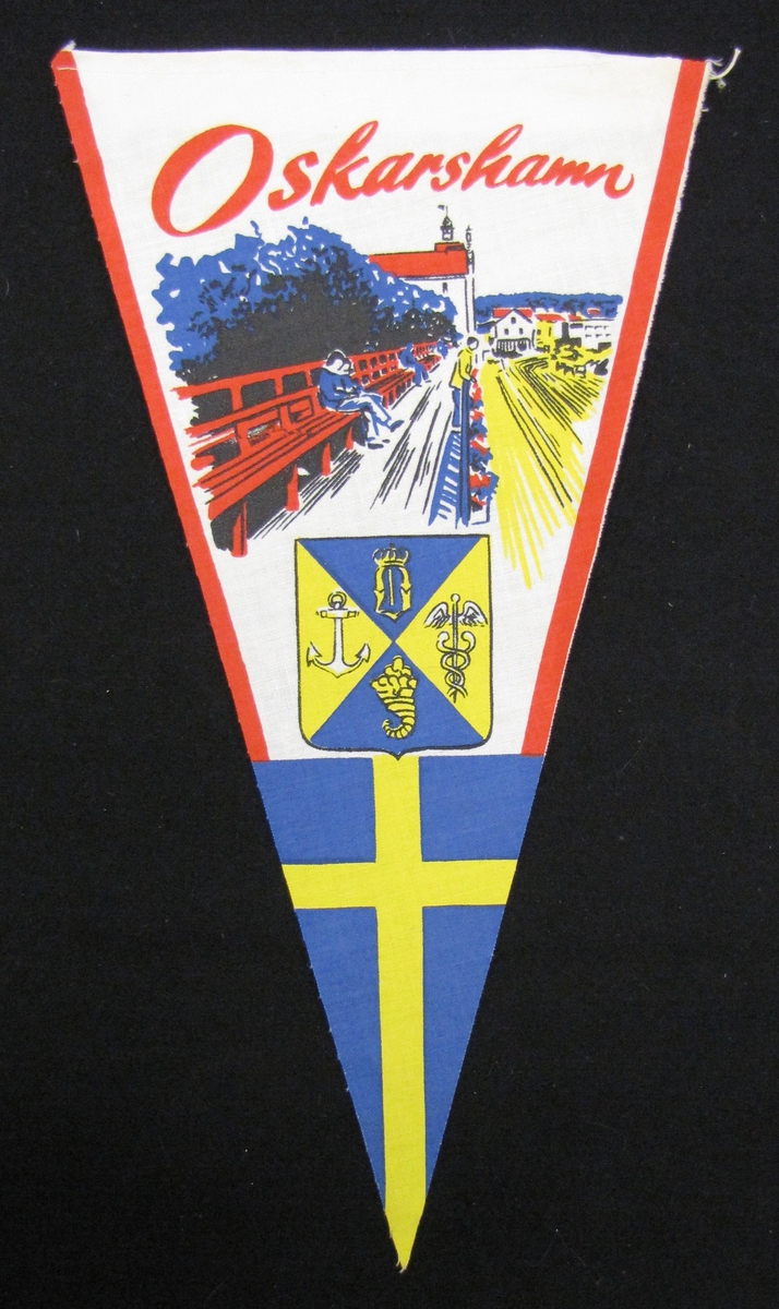 Cykelvimpel från Oskarshamn. Motivet är tryckt  med motiv från staden. Även Oskarhamns stadsvapen finns med och vimpeln avslutas med en svensk vimpel.

Vimpeln ingår i en samling av 103 stycken.