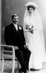 Hanna Haraldsøy og Petter Edvin Holm, Brudebilde