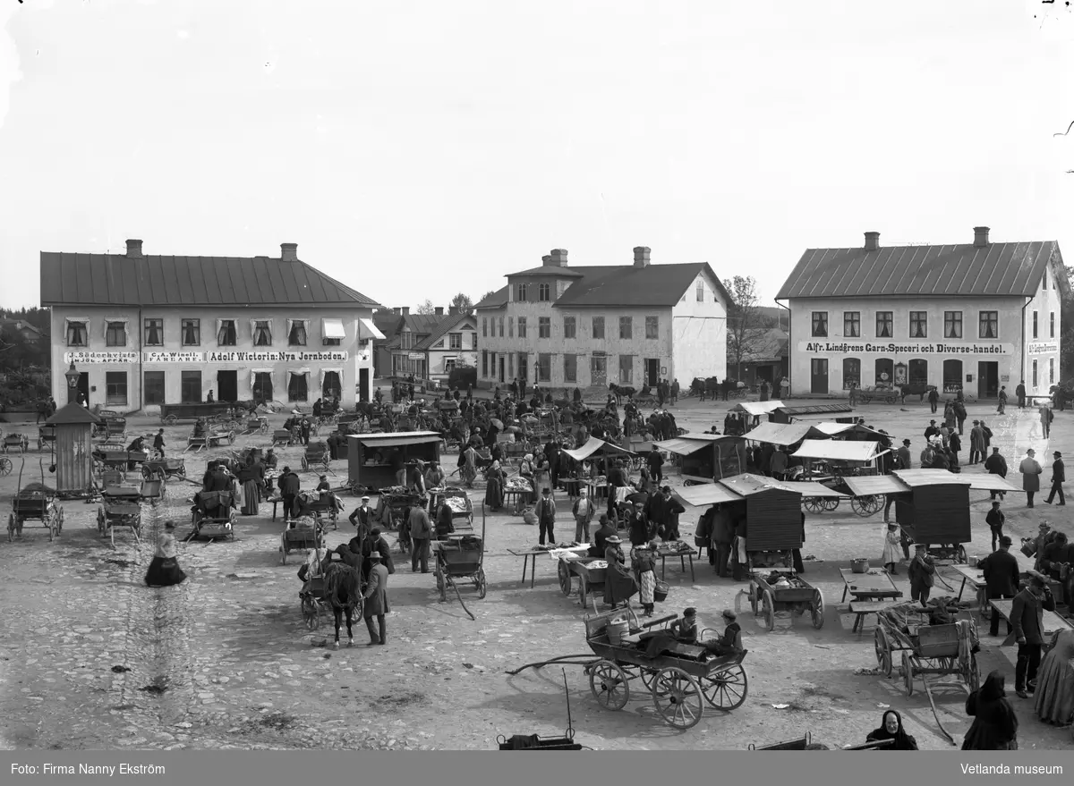 Marknad på Stortorget i Vetlanda