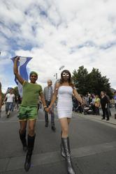 Fotodokumentasjon av Homoparaden 2008. Mennesker, opptog, pa
