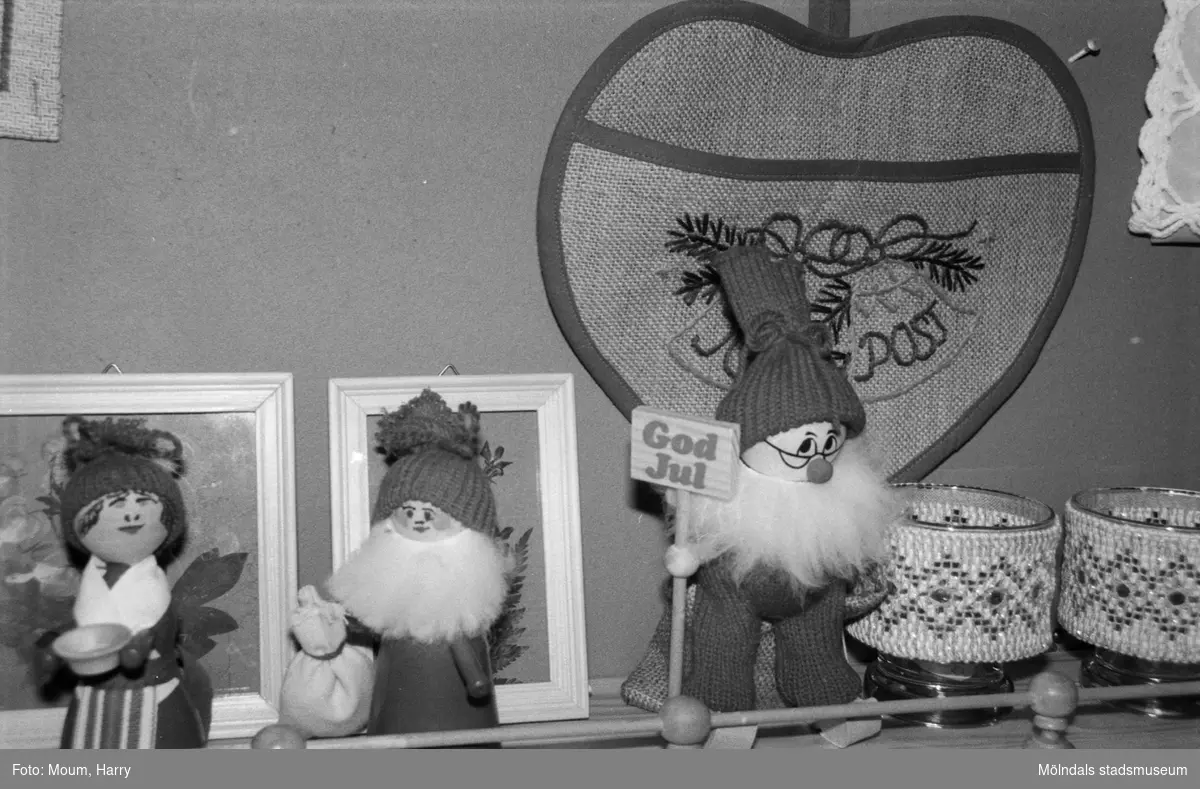 Aktiviteter för äldre på Våmmedalsvägens dagcentral i Kållered, år 1984.

För mer information om bilden se under tilläggsinformation.