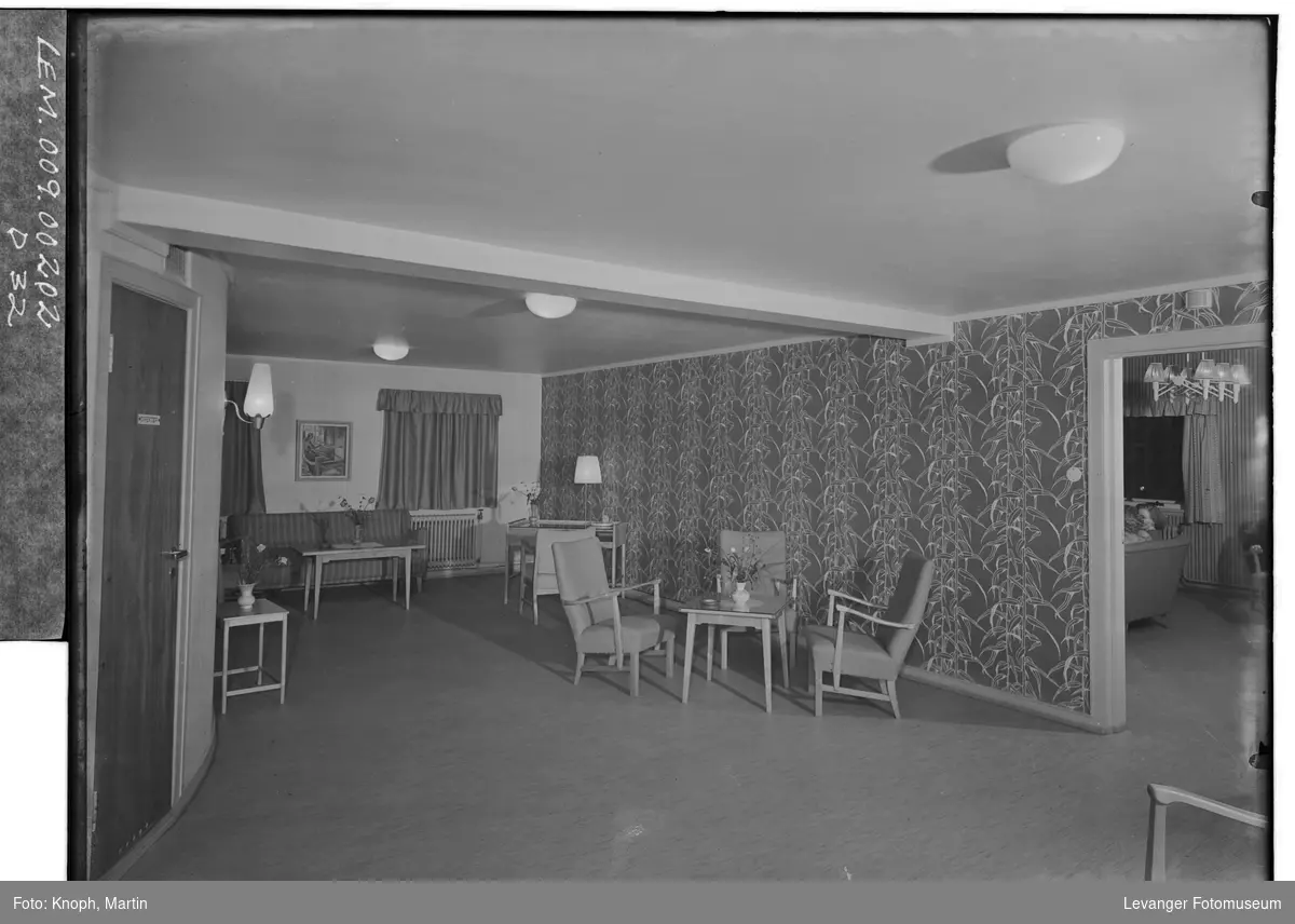 Fra Grand Hotell på Steinkjer, 1950.  XIII