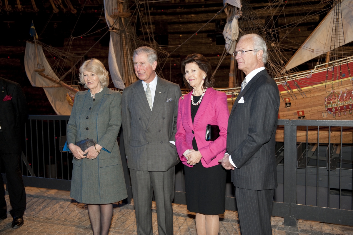 Prins Charles och hertiginnan Camilla och det svenska kungaparet besöker Vasamuseet 2012.
