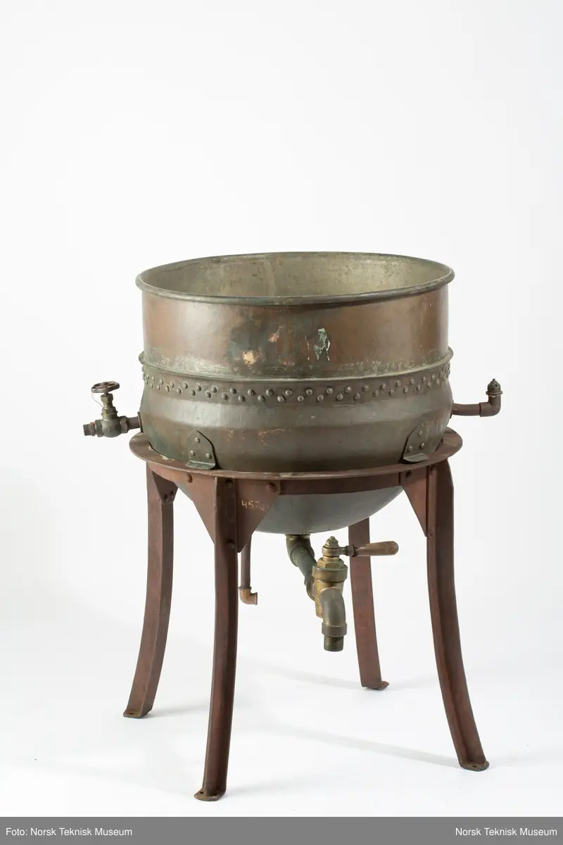 Lokk til brennevinsgryte