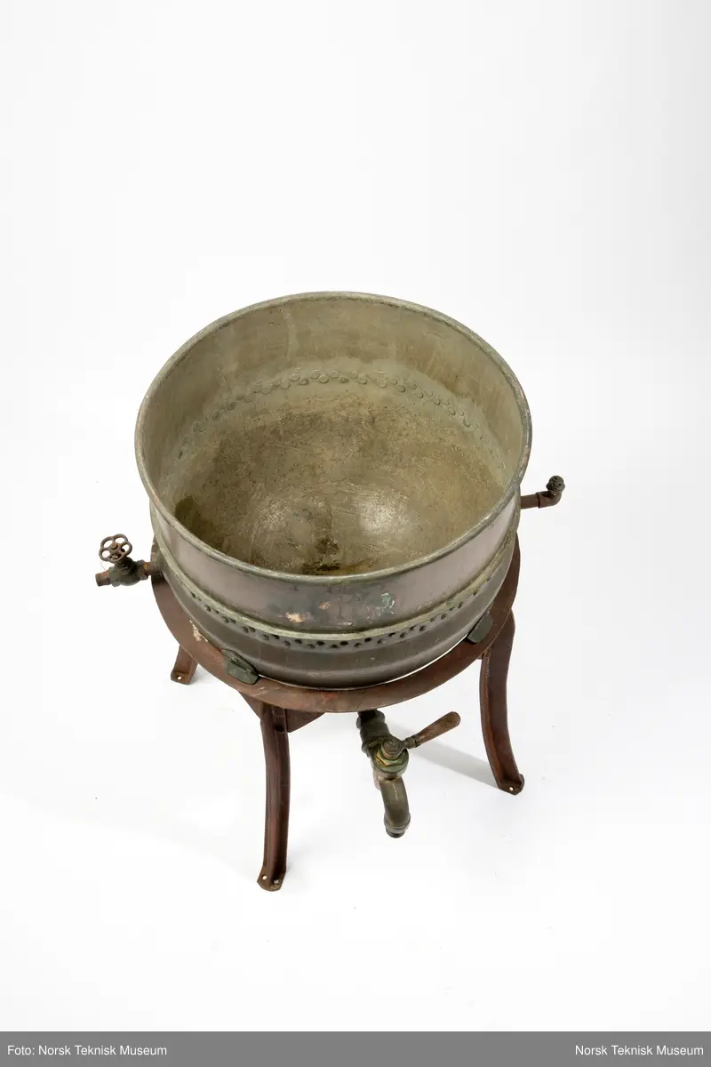 Lokk til brennevinsgryte