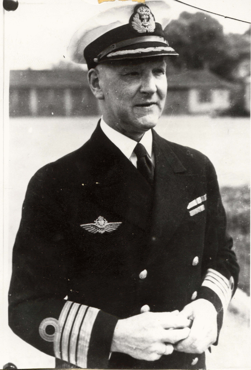 Motiv: Kommandør Finn Lützow-Holm.