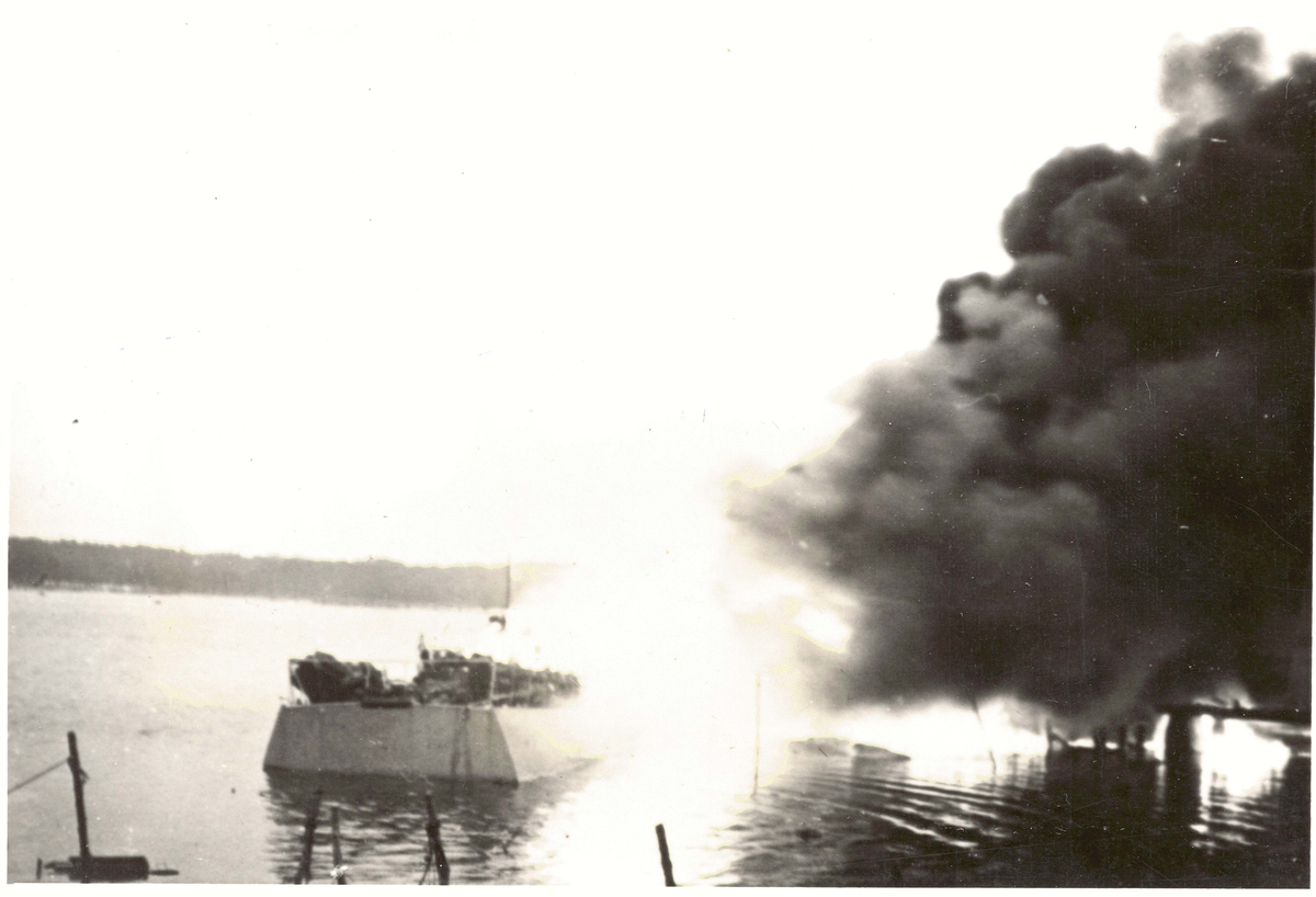 небельверфер снаряд. германский залп что это. выстрел артиллерии. великая отечественная война артобстрел. освобождение орла и белгорода салют.