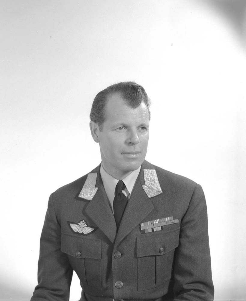 Portrett av LK-sjef General Major E. Tufte Johansen.