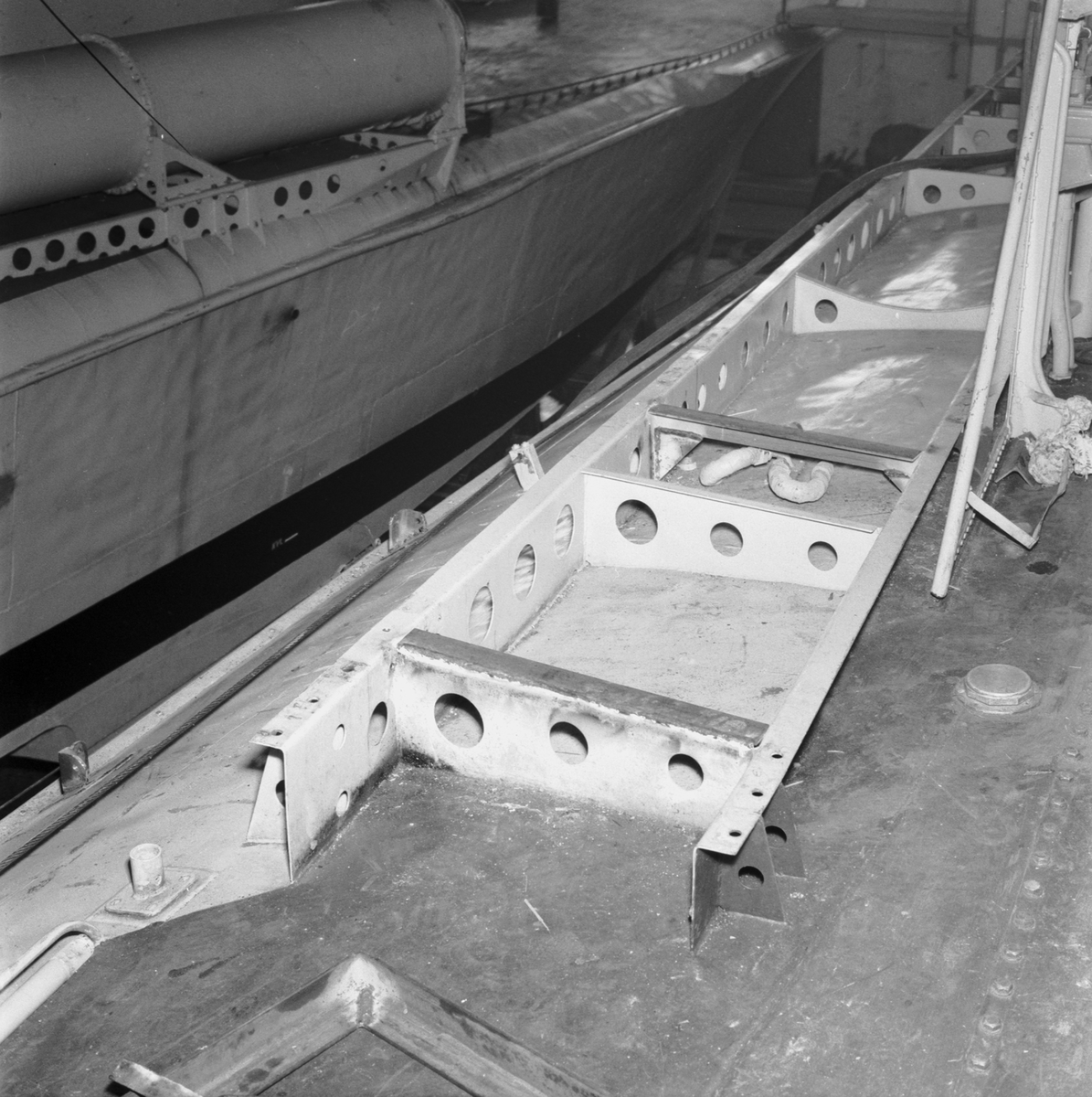 T44, T45 torpedbana på däck